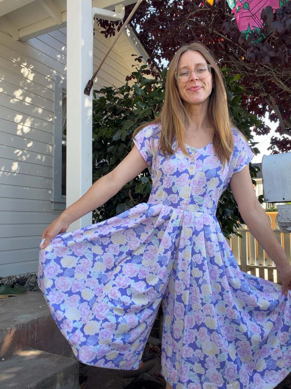 Rothschild San Francisco Vintage Floral Cap Sleeve Button-Down Midi Dress
